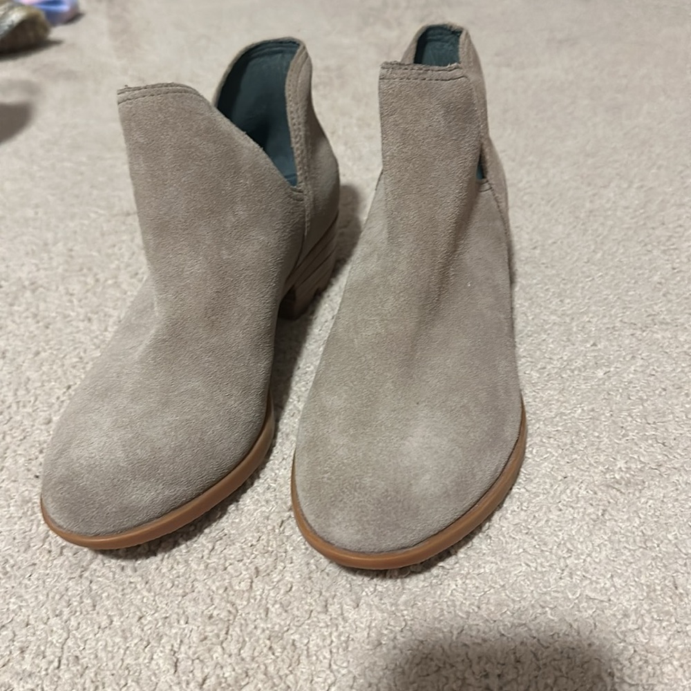 Sorel Size 7.5 low boot  NWOT - Picture 2 of 4